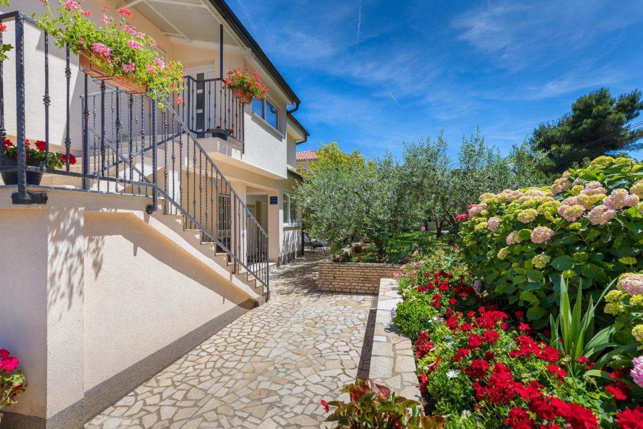 Apartments Hortensia Pula Exterior foto